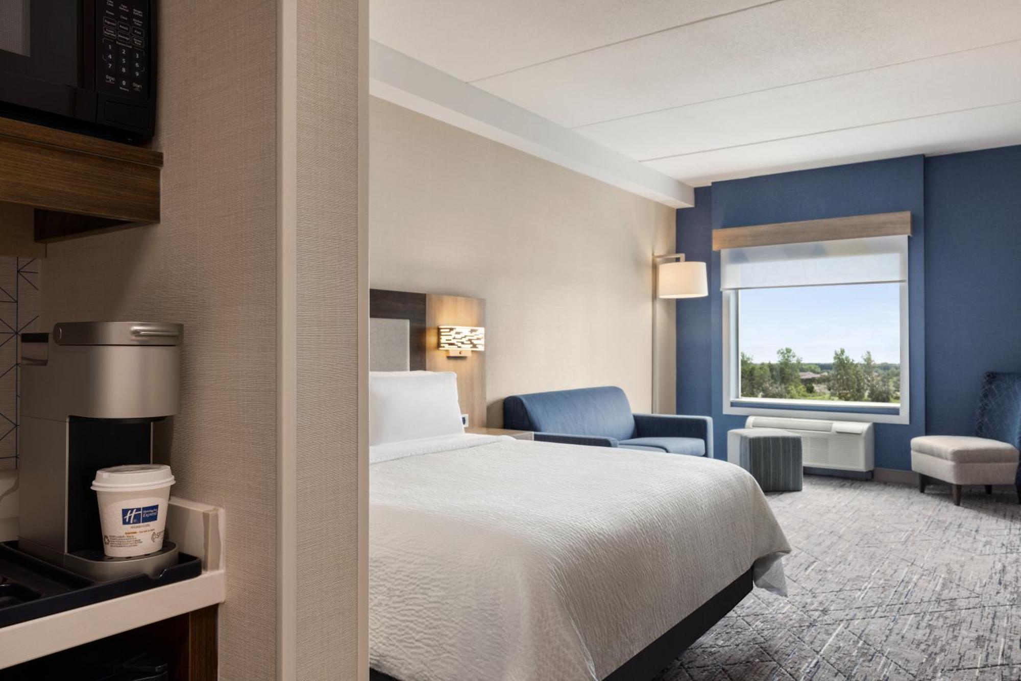 Holiday Inn Express - Strathroy By Ihg Exterior photo